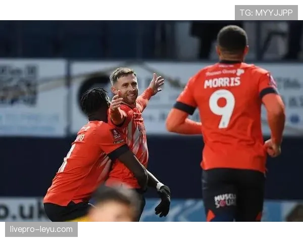 卢顿城队英超强势崛起，豪取连胜引热议