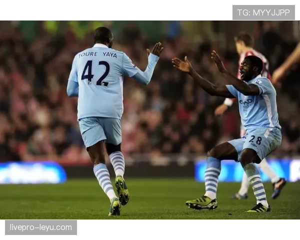 朗斯塔夫率队迎战新赛季挑战，英超走势引关注