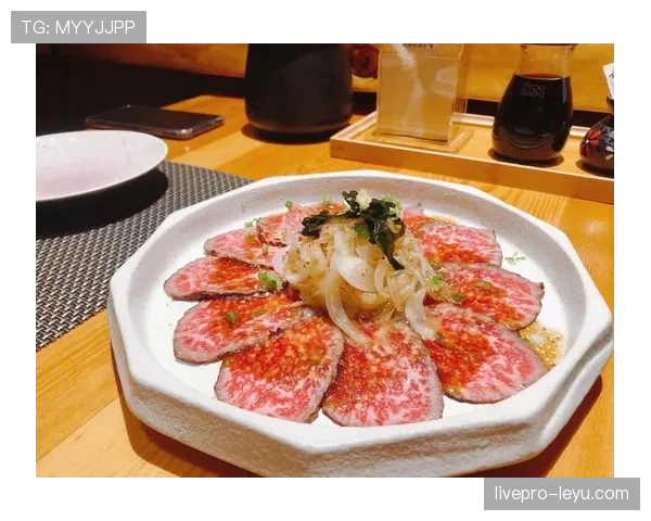 朱雪莹训练完直接拎爱马仕去吃日料，这谁顶得住啊