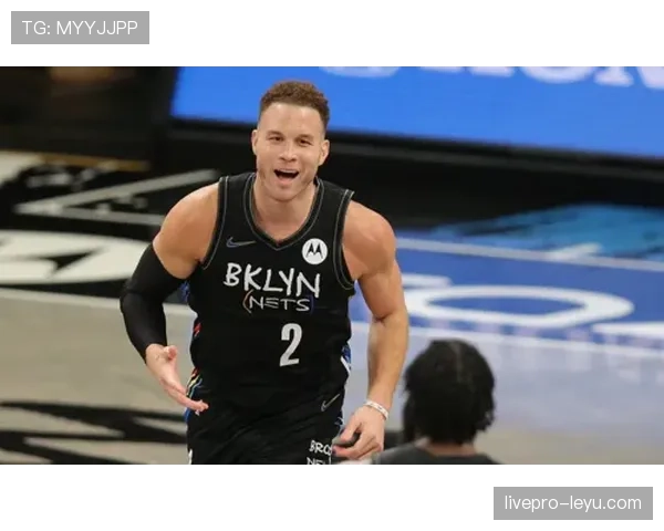 朗多无球策应改变进攻节奏，串联全队提升战术效率