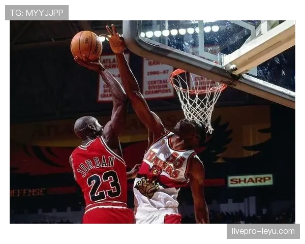 哈基姆·奥拉朱旺篮下脚步多样性明显超越多数内线对手